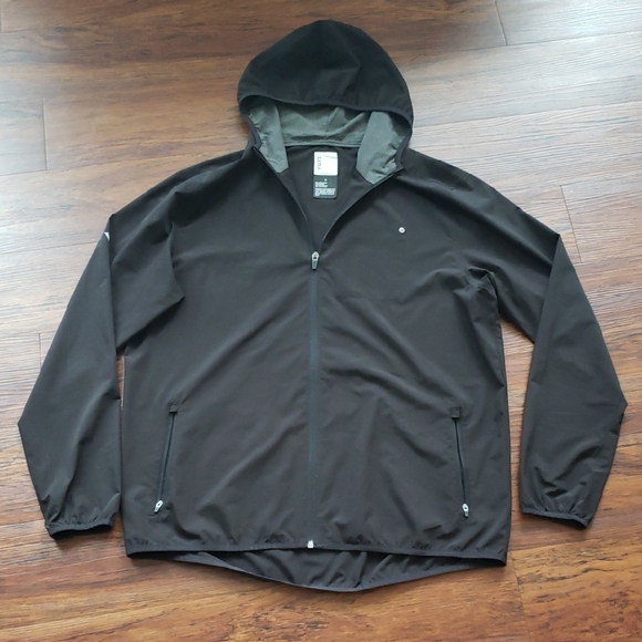 Vuori Other - Vuori Men's Black Hooded Windbreaker Athleisure Outdoor Size XL
